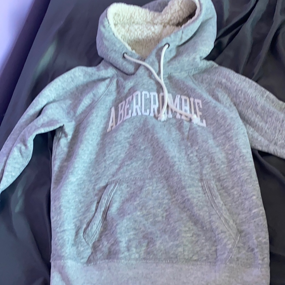 Abercrombie sweatshirt shepra